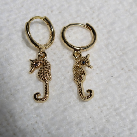 Sterling Silver Gold SeaHorse Hoop Earrings - Picture 3 of 5